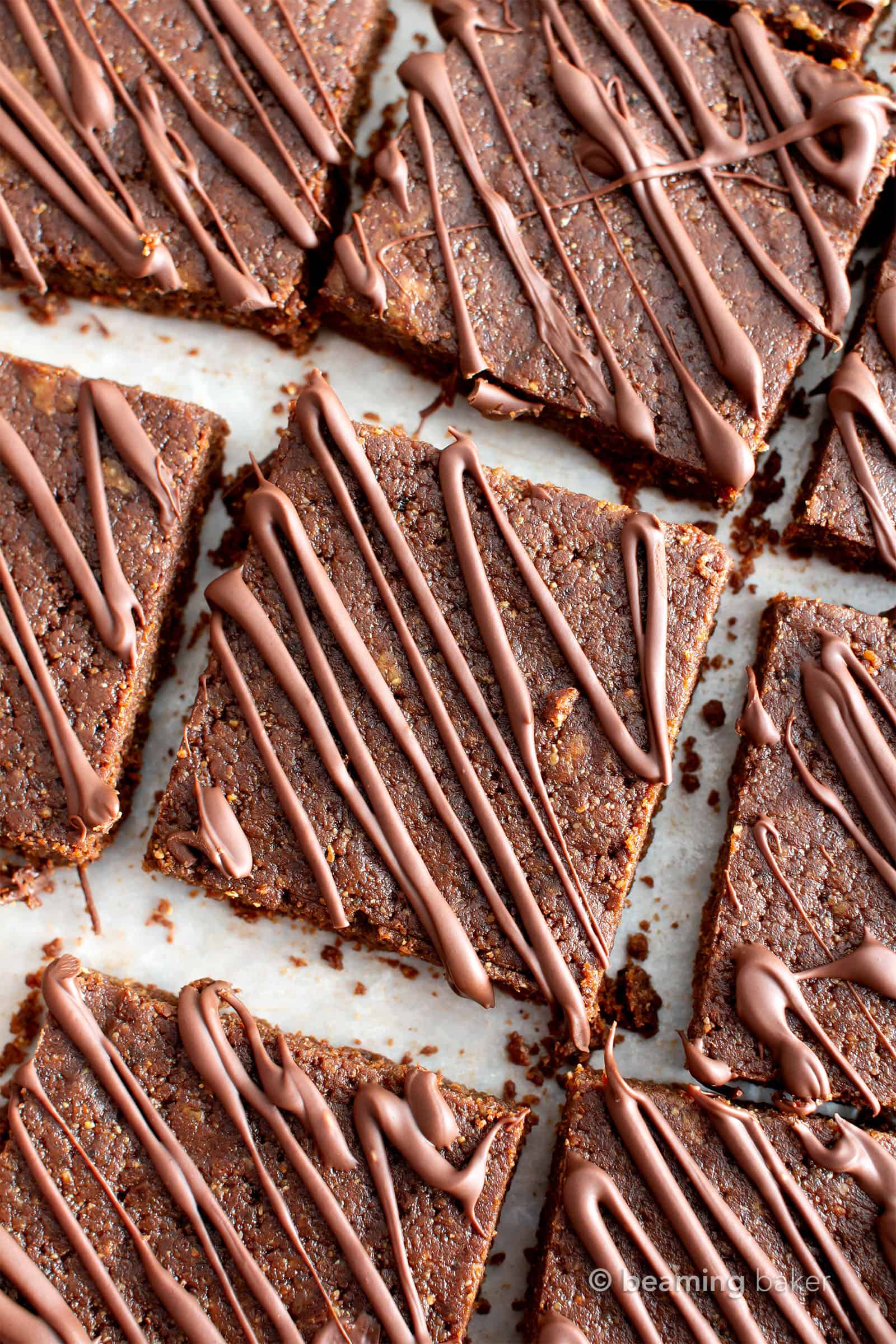 Satisfy Your Chocolate Cravings With This 3-Ingredient No-Baked Chocolate Brownies  