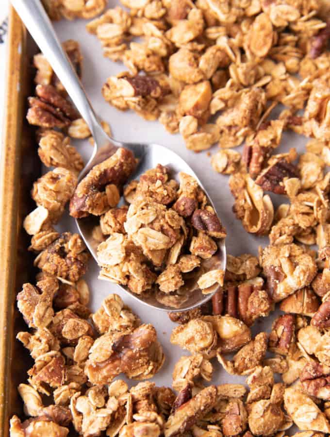 Gluten Free Granola: this 4 ingredient vegan granola recipe is prep’d in 5 minutes! The best GF granola: crunchy clusters, healthy ingredients & great flavor! #GlutenFree #Granola #Vegan #GF | Recipe at BeamingBaker.com