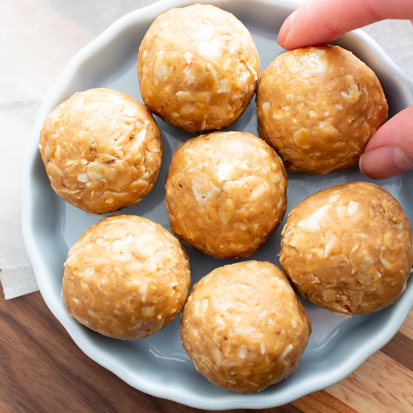 No Bake Peanut Butter Coconut Balls – Vegan Gluten Free Protein Balls!