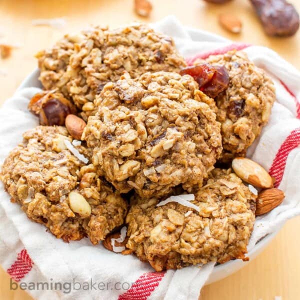 Good Morning Breakfast Cookies: an easy recipe for feel-good, energy-boosting cookies made with whole ingredients. BEAMINGBAKER.COM #vegan #glutenfree