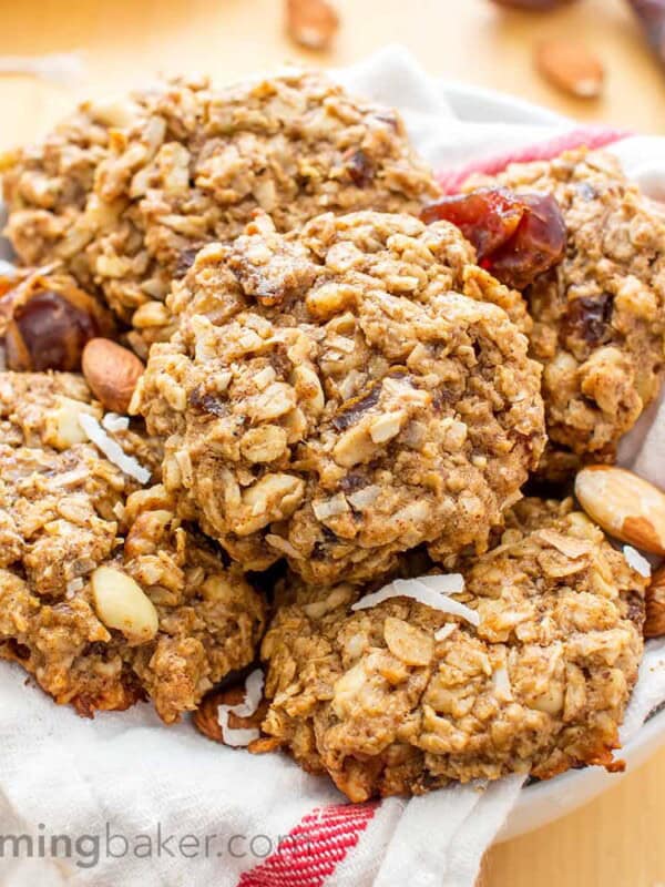 Good Morning Breakfast Cookies: an easy recipe for feel-good, energy-boosting cookies made with whole ingredients. BEAMINGBAKER.COM #vegan #glutenfree