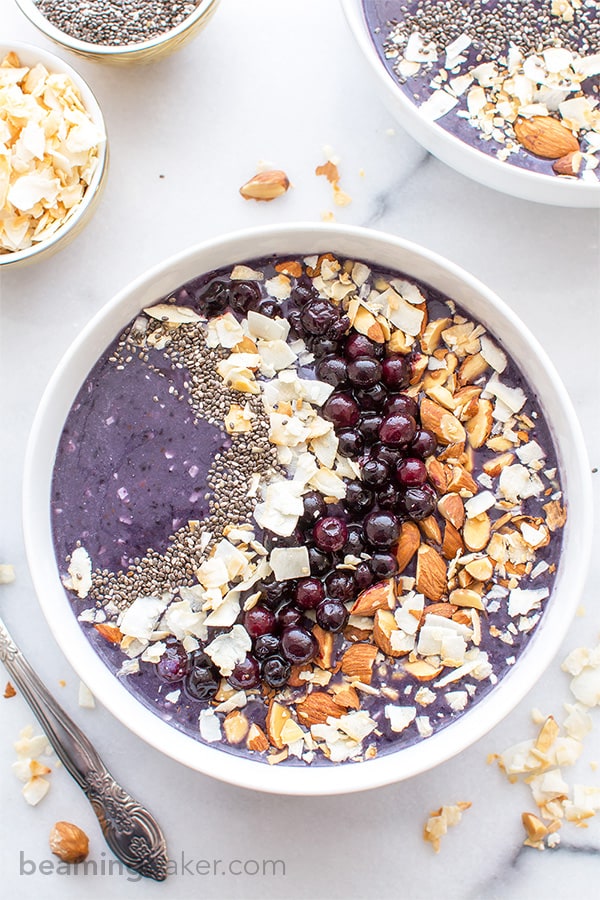 Blueberry Coconut Smoothie Bowls (V+GF): An easy recipe for a refreshing smoothie bowl packed with antioxidants, blueberries and coconut. BEAMINGBAKER.COM #Vegan #GlutenFree