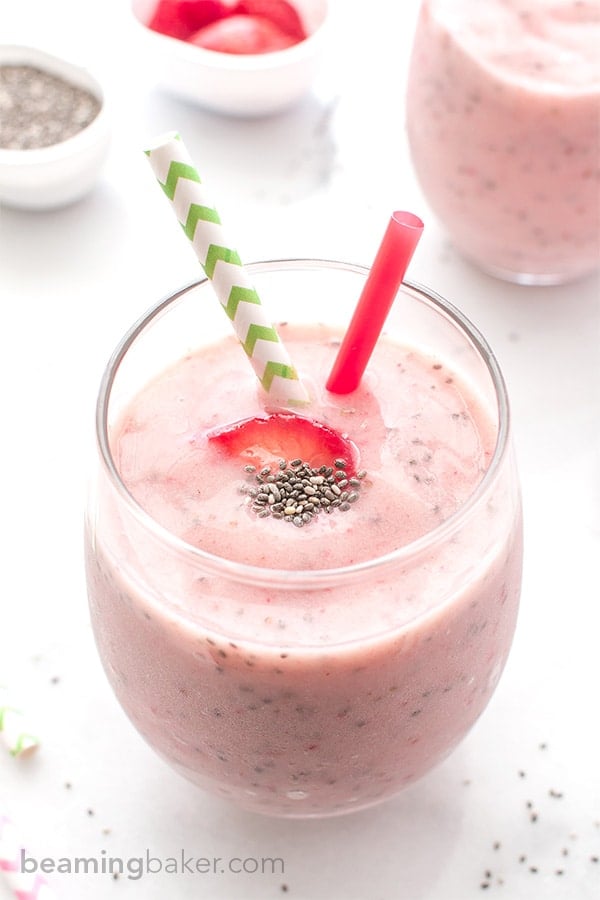 Strawberry Chia Seed Smoothie (V+GF): A cool, refreshing and super thick strawberry smoothie that tastes just like a strawberry fruit popsicle! BeamingBaker.com #Vegan #GlutenFree