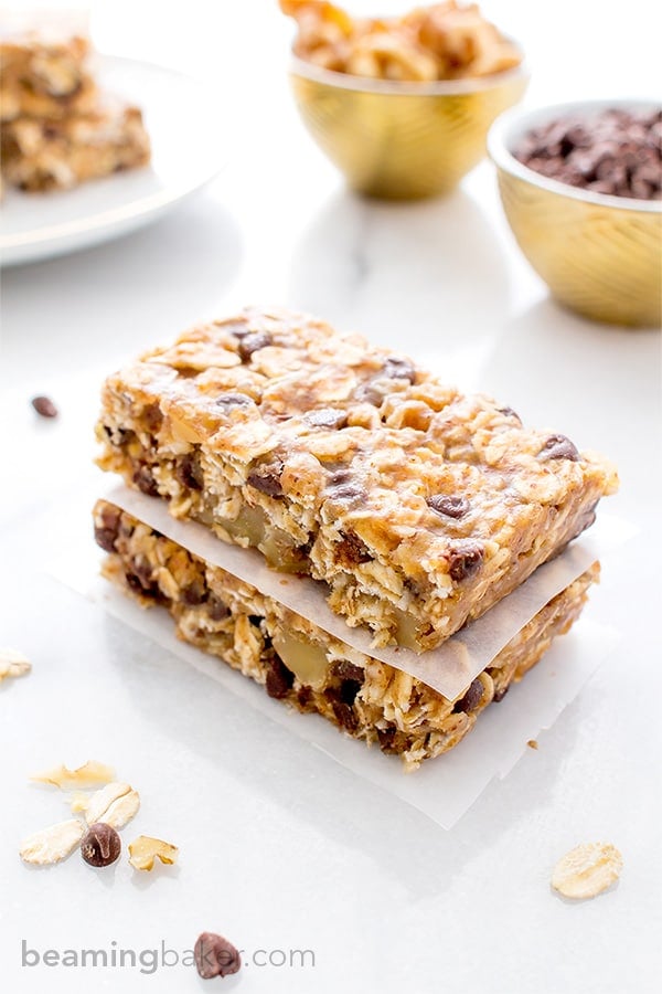 No Bake Chewy Chocolate Chip Granola Bars (V+GF): the perfect protein-rich, on-the-go snack that’s super easy to make, full of simple ingredients and delicious. #Vegan and #GlutenFree | BeamingBaker.com