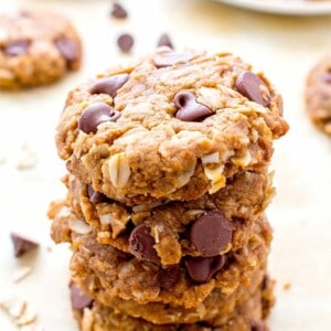 Peanut Butter Chocolate Chip Oatmeal Cookies (V+GF): An easy recipe for soft, deliciously textured cookies with oats, coconut, and LOTS of peanut butter and chocolate. #Vegan and #GlutenFree | BeamingBaker.com