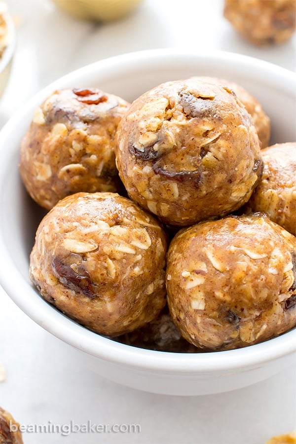 No Bake Oatmeal Raisin Bites (V+GF): A super easy, one bowl recipe for healthy energy bites bursting with oatmeal raisin cookie flavor. #Vegan #GlutenFree | BeamingBaker.com