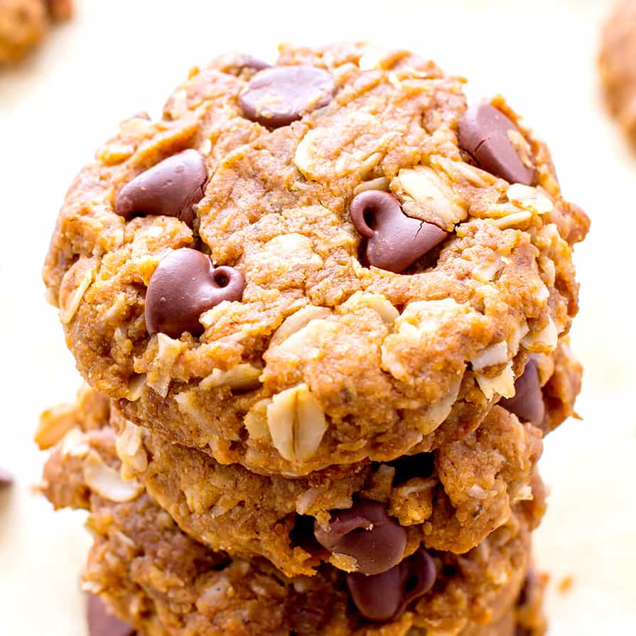 Peanut Butter Chocolate Chip Oatmeal Cookies (V+GF): An easy recipe for soft, deliciously textured cookies with oats, coconut, and LOTS of peanut butter and chocolate. #Vegan and #GlutenFree | BeamingBaker.com
