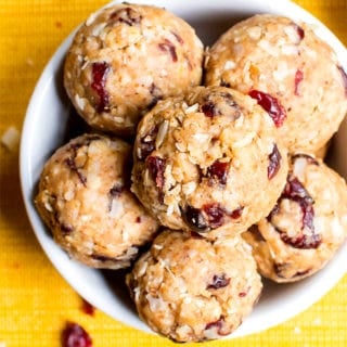 No Bake Cranberry Coconut Energy Bites (V, GF, DF): just 7 simple ingredients for delicious protein-packed energy bites. #Vegan #GlutenFree #DairyFree | BeamingBaker.com
