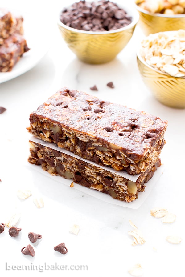 No Bake Double Chocolate Chip Granola Bars (V+GF): an easy recipe for deliciously chewy double chocolate granola bars made with simple ingredients. #Vegan #GlutenFree #DairyFree | BeamingBaker.com