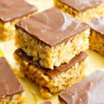 Chocolate Peanut Butter Rice Crispy Treats (V, GF, DF): an easy 5 ingredient recipe for chocolate-topped PB rice crispy treats that taste like peanut butter cups. #Vegan #GlutenFree #DairyFree | BeamingBaker.com