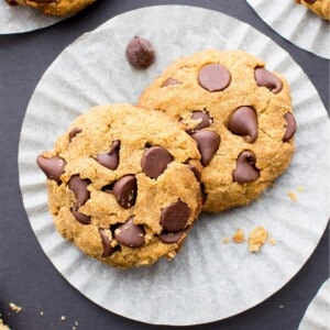 Paleo Vegan Pumpkin Chocolate Chip Cookies (V, GF, Paleo): an easy recipe for super soft pumpkin chocolate chip cookies made with whole ingredients. #Vegan #Paleo #GlutenFree #DairyFree | BeamingBaker.com