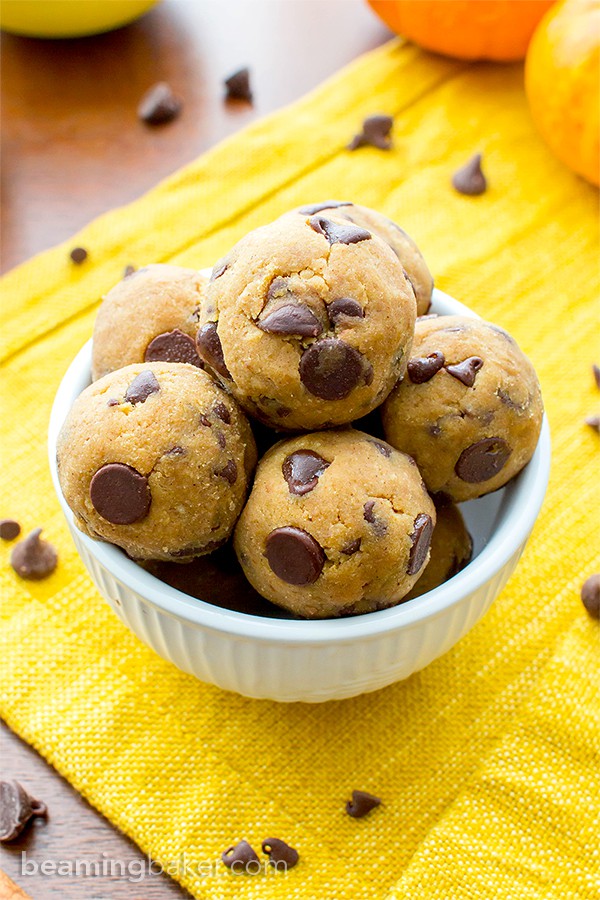 No Bake Pumpkin Chocolate Chip Cookie Dough Bites (Paleo, V, GF): a one bowl recipe for delicious cookie dough bites packed with pumpkin and chocolate chips. #Paleo #Vegan #GlutenFree #DairyFree | BeamingBaker.com