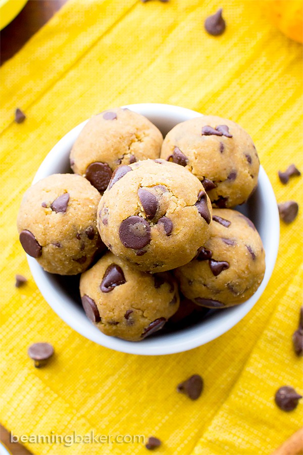 No Bake Pumpkin Chocolate Chip Cookie Dough Bites (Paleo, V, GF): a one bowl recipe for delicious cookie dough bites packed with pumpkin and chocolate chips. #Paleo #Vegan #GlutenFree #DairyFree | BeamingBaker.com