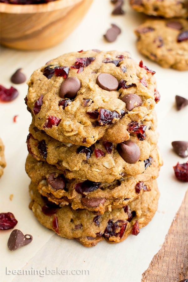 Vegan Cranberry Chocolate Chip Cookies (V, GF, DF): an easy recipe for oat flour cranberry chocolate chip cookies made with whole ingredients. #Vegan #GlutenFree #OatFlour #DairyFree | BeamingBaker.com