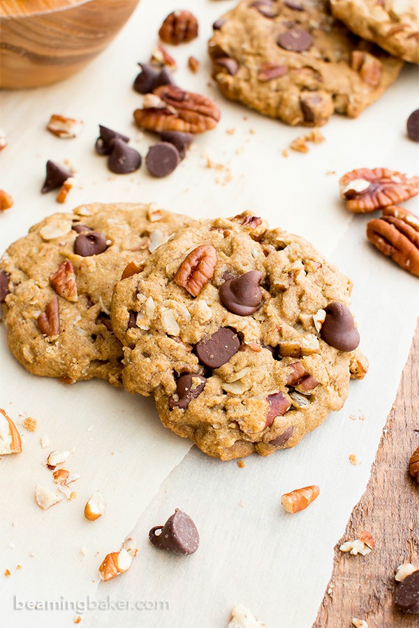 Maple Pecan Chocolate Chip Cookies (V, GF, DF): an easy recipe for deliciously soft and chewy oat flour chocolate chip cookies bursting with maple and pecans. #Vegan #GlutenFree #DairyFree #OatFlour | BeamingBaker.com