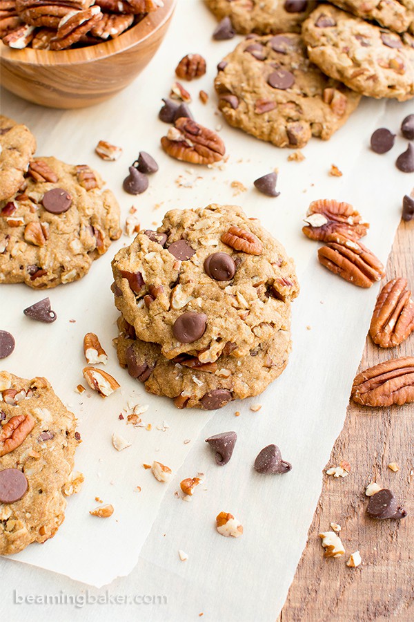 Maple Pecan Chocolate Chip Cookies (V, GF, DF): an easy recipe for deliciously soft and chewy oat flour chocolate chip cookies bursting with maple and pecans. #Vegan #GlutenFree #DairyFree #OatFlour | BeamingBaker.com