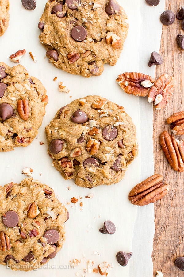 Maple Pecan Chocolate Chip Cookies (V, GF, DF): an easy recipe for deliciously soft and chewy oat flour chocolate chip cookies bursting with maple and pecans. #Vegan #GlutenFree #DairyFree #OatFlour | BeamingBaker.com