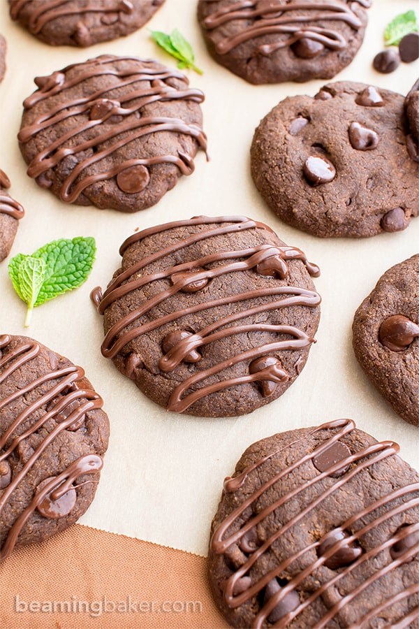 Vegan Triple Chocolate Peppermint Cookies (V, GF, DF): an easy recipe for decadent, soft-baked peppermint cookies bursting with chocolate. #Vegan #GlutenFree #DairyFree #OatFlour | BeamingBaker.com