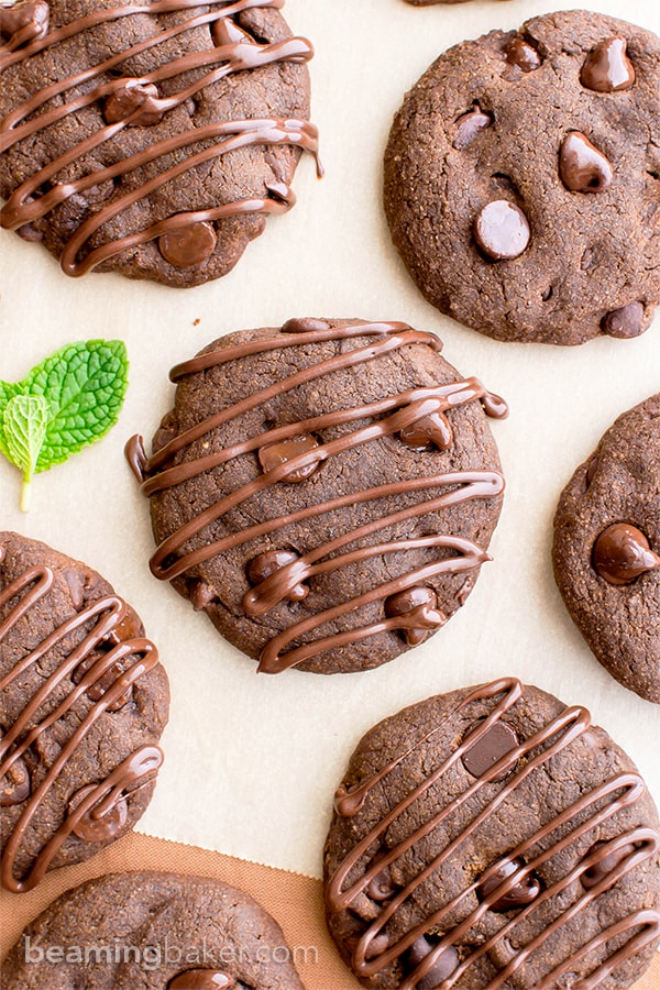 Vegan Triple Chocolate Peppermint Cookies (V, GF, DF): an easy recipe for decadent, soft-baked peppermint cookies bursting with chocolate. #Vegan #GlutenFree #DairyFree #OatFlour | BeamingBaker.com