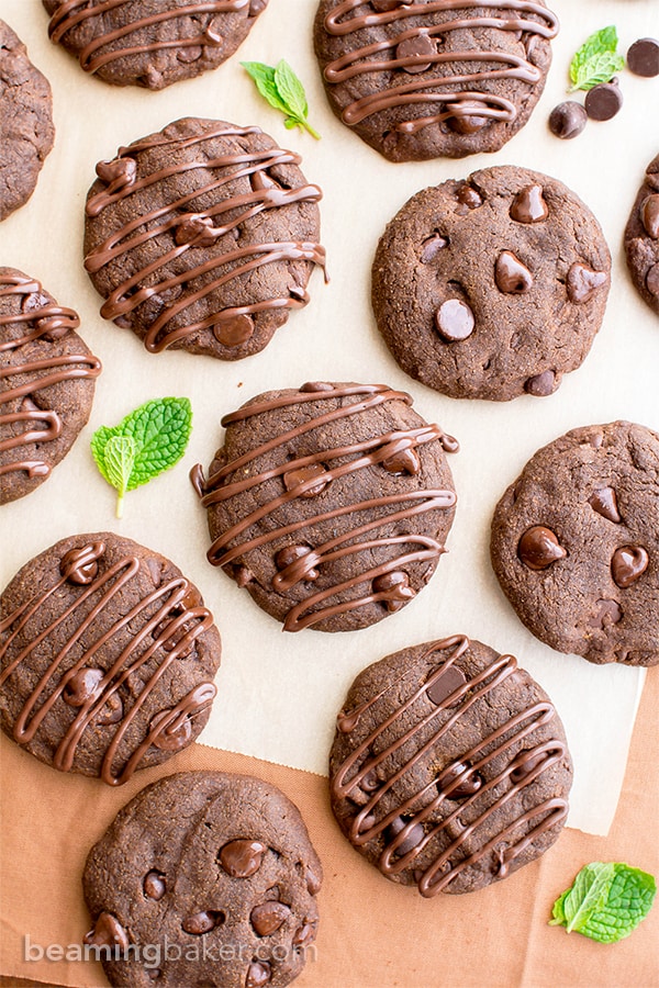 Vegan Triple Chocolate Peppermint Cookies (V, GF, DF): an easy recipe for decadent, soft-baked peppermint cookies bursting with chocolate. #Vegan #GlutenFree #DairyFree #OatFlour | BeamingBaker.com