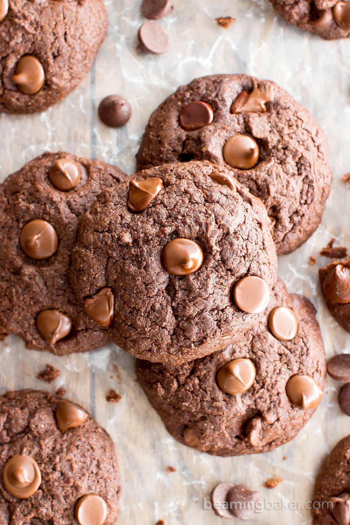 Vegan Chocolate Brownie Cookies (GF, V, DF): a one bowl recipe for soft, thick, chewy cookies that taste just like a rich, chocolate brownie! #Vegan #GlutenFree #OatFlour #DairyFree | BeamingBaker.com
