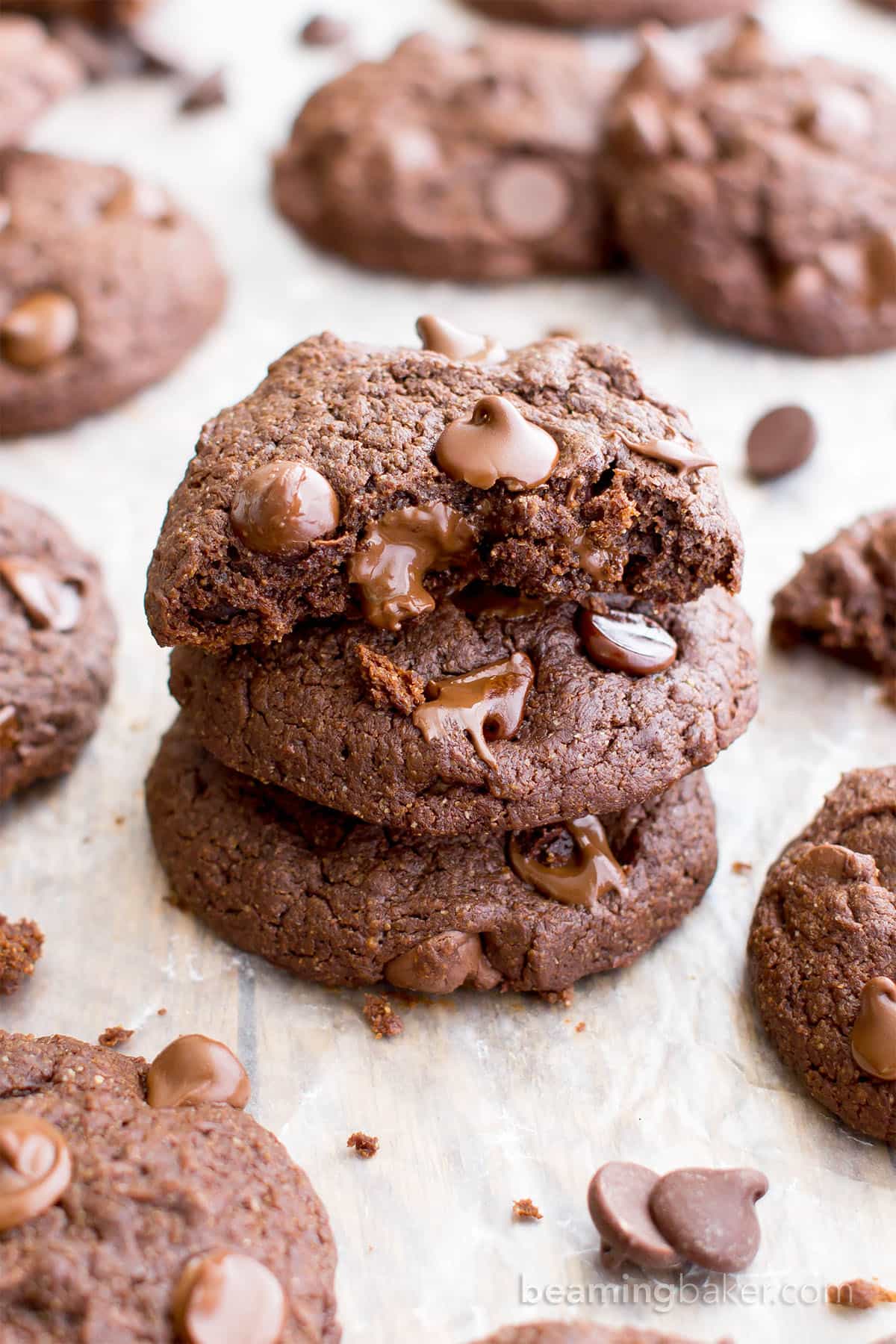 Vegan Chocolate Brownie Cookies (GF, V, DF): a one bowl recipe for soft, thick, chewy cookies that taste just like a rich, chocolate brownie! #Vegan #GlutenFree #OatFlour #DairyFree | BeamingBaker.com