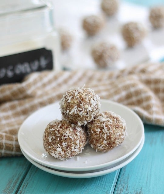 15 Healthy Protein-Packed No Bake Energy Bite Recipes (V, GF): a tasty collection of protein-rich no bake bites made with whole ingredients. #Paleo #Vegan #GlutenFree #DairyFree | BeamingBaker.com