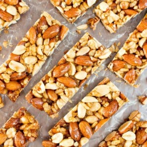 Nut Bars Recipe – Homemade KIND Bars: an easy, 5 ingredient nut bars recipe for homemade kind bars! Salty ‘n sweet healthy nut bar delight! #NutBars #KIND #Homemade #Recipe | Recipe at BeamingBaker.com