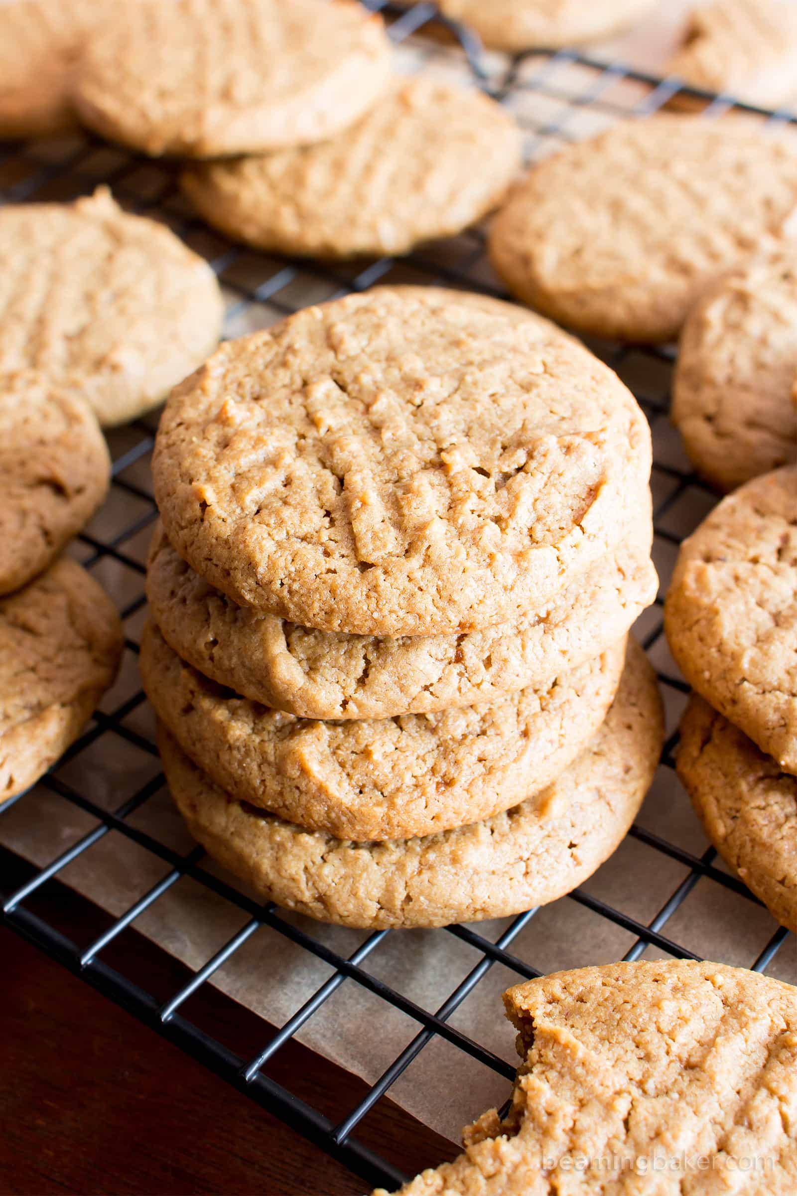 Easy Vegan Peanut Butter Cookies (V, GF): an easy recipe for comforting peanut butter cookies that are lightly crispy on the outside, soft and chewy on the inside, made with healthy, whole ingredients! #Vegan #GlutenFree #DairyFree #Healthy #Dessert #ProteinRich | Recipe on BeamingBaker.com