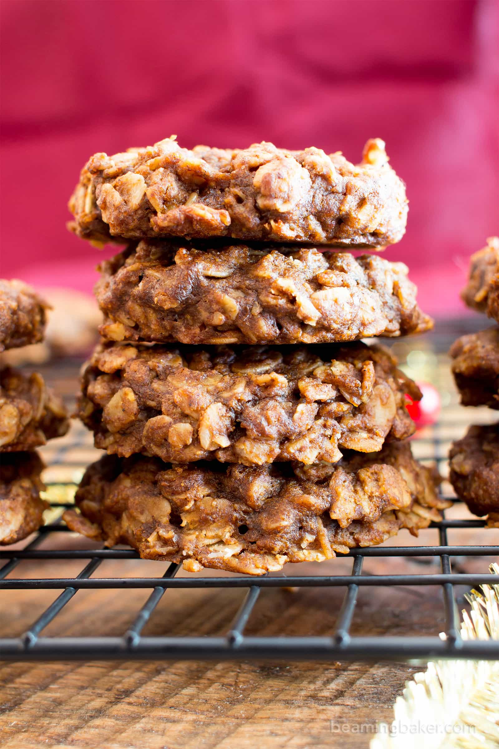 Gluten Free Gingerbread Oatmeal Breakfast Cookies (V, GF): an easy recipe for lightly sweet, soft and chewy ginger oatmeal cookies bursting with your favorite warm holiday spices! #Vegan #GlutenFree #Christmas #DairyFree #Holiday #Healthy | Recipe on BeamingBaker.com