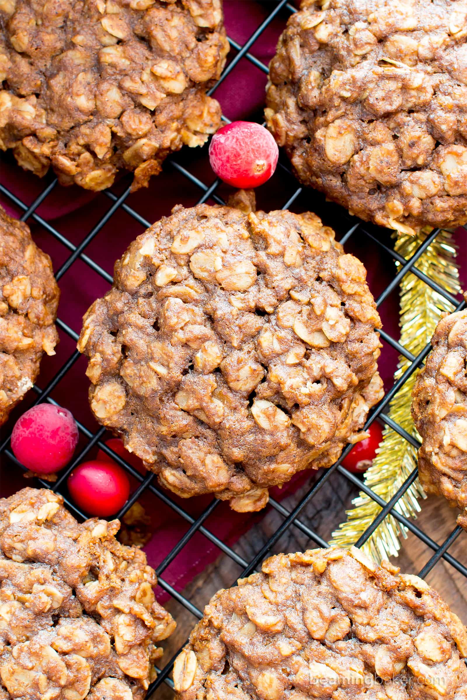 Gluten Free Gingerbread Oatmeal Breakfast Cookies (V, GF): an easy recipe for lightly sweet, soft and chewy ginger oatmeal cookies bursting with your favorite warm holiday spices! #Vegan #GlutenFree #Christmas #DairyFree #Holiday #Healthy | Recipe on BeamingBaker.com