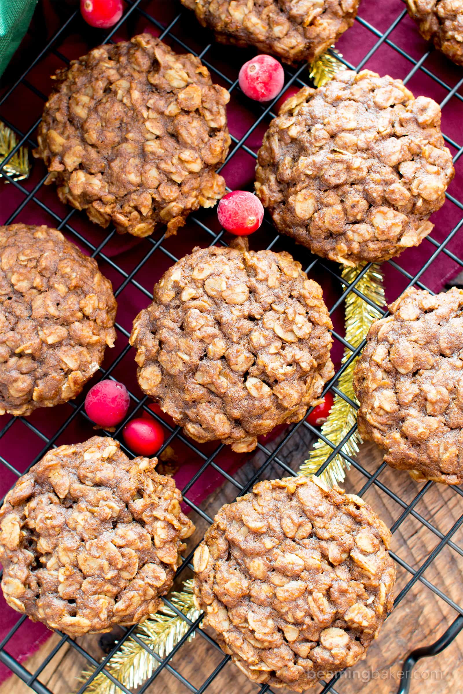 Gluten Free Gingerbread Oatmeal Breakfast Cookies (V, GF): an easy recipe for lightly sweet, soft and chewy ginger oatmeal cookies bursting with your favorite warm holiday spices! #Vegan #GlutenFree #Christmas #DairyFree #Holiday #Healthy | Recipe on BeamingBaker.com