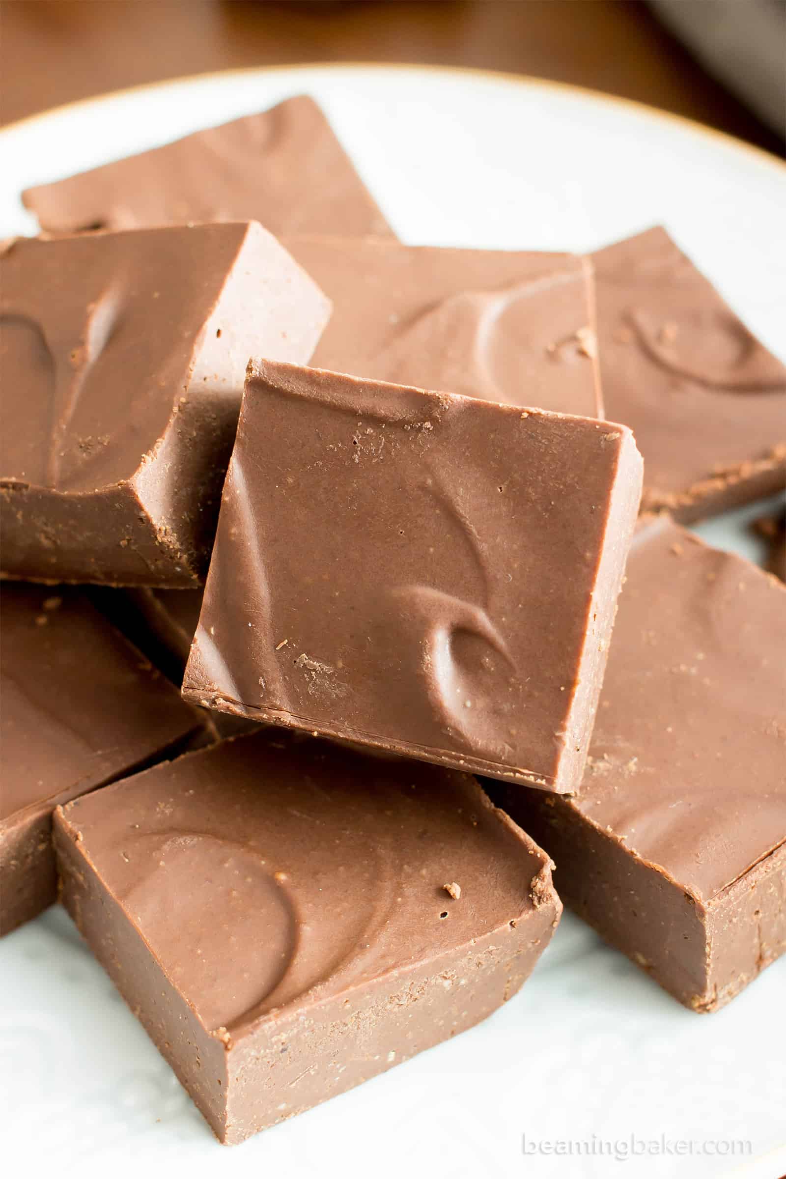 2 Ingredient Vegan Fudge Recipe 5 Mins Prep Beaming Baker