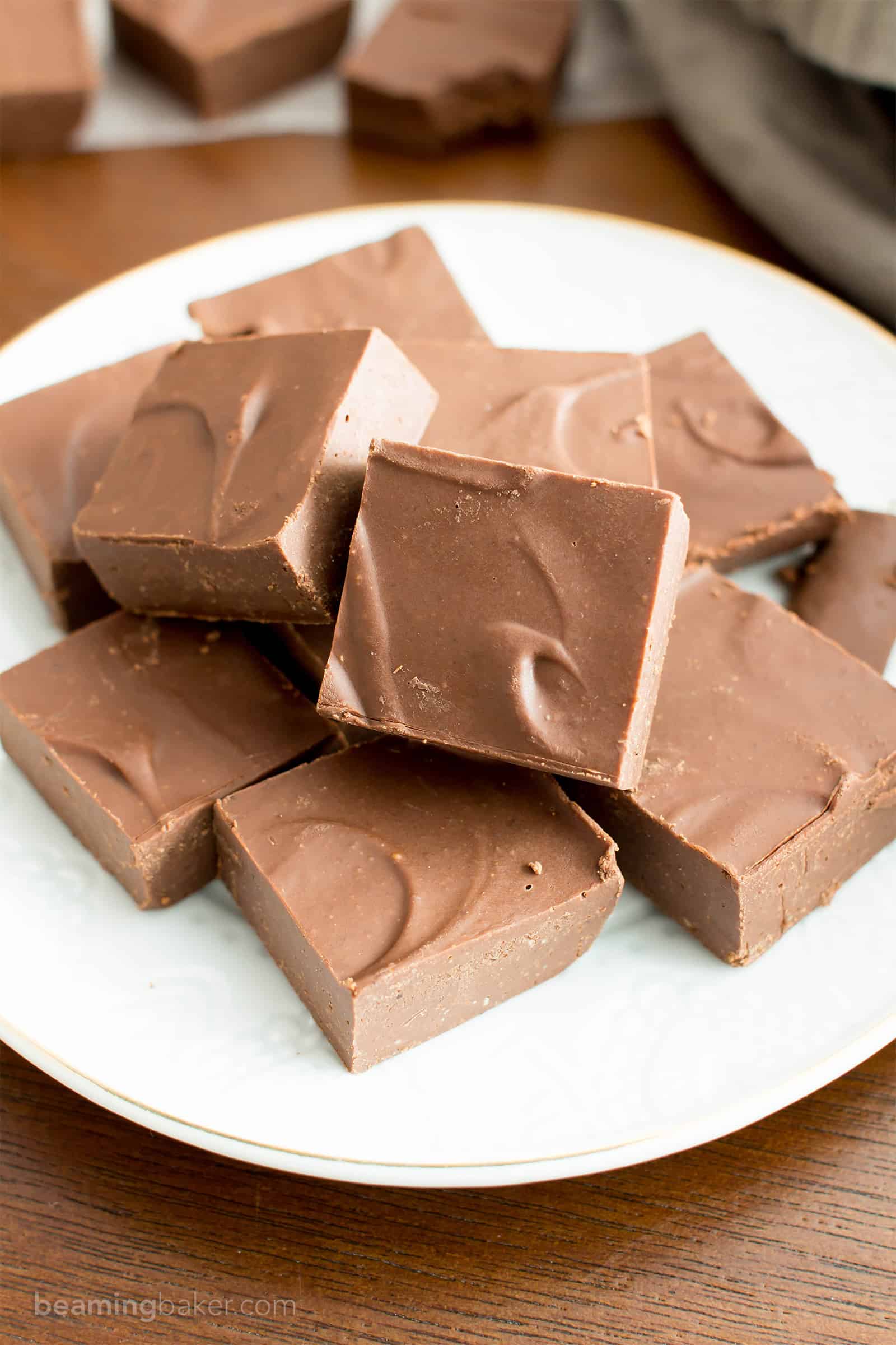 https://beamingbaker.com/wp-content/uploads/2018/02/2-Ingredient-5-Minute-Homemade-Fudge-Recipe-Paleo-Vegan-Gluten-Free-Dairy-Free-1.jpg