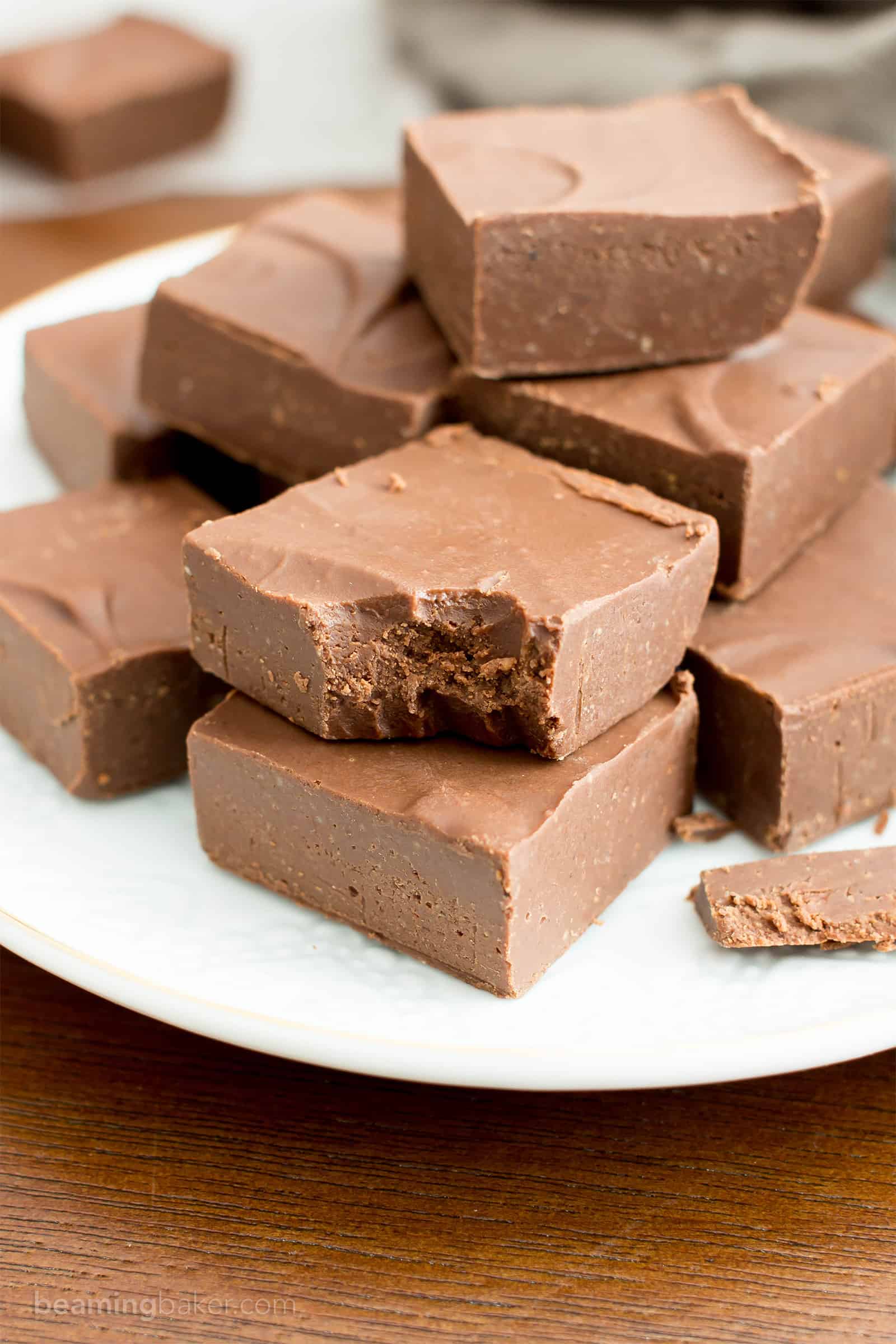 Vegan Fudge: this 2 ingredient vegan fudge recipe is prepped in just 5 minutes! The best vegan fudge—thick, velvety squares of rich, dairy free fudge. #Vegan #Fudge #DairyFree #Recipe | Recipe at BeamingBaker.com