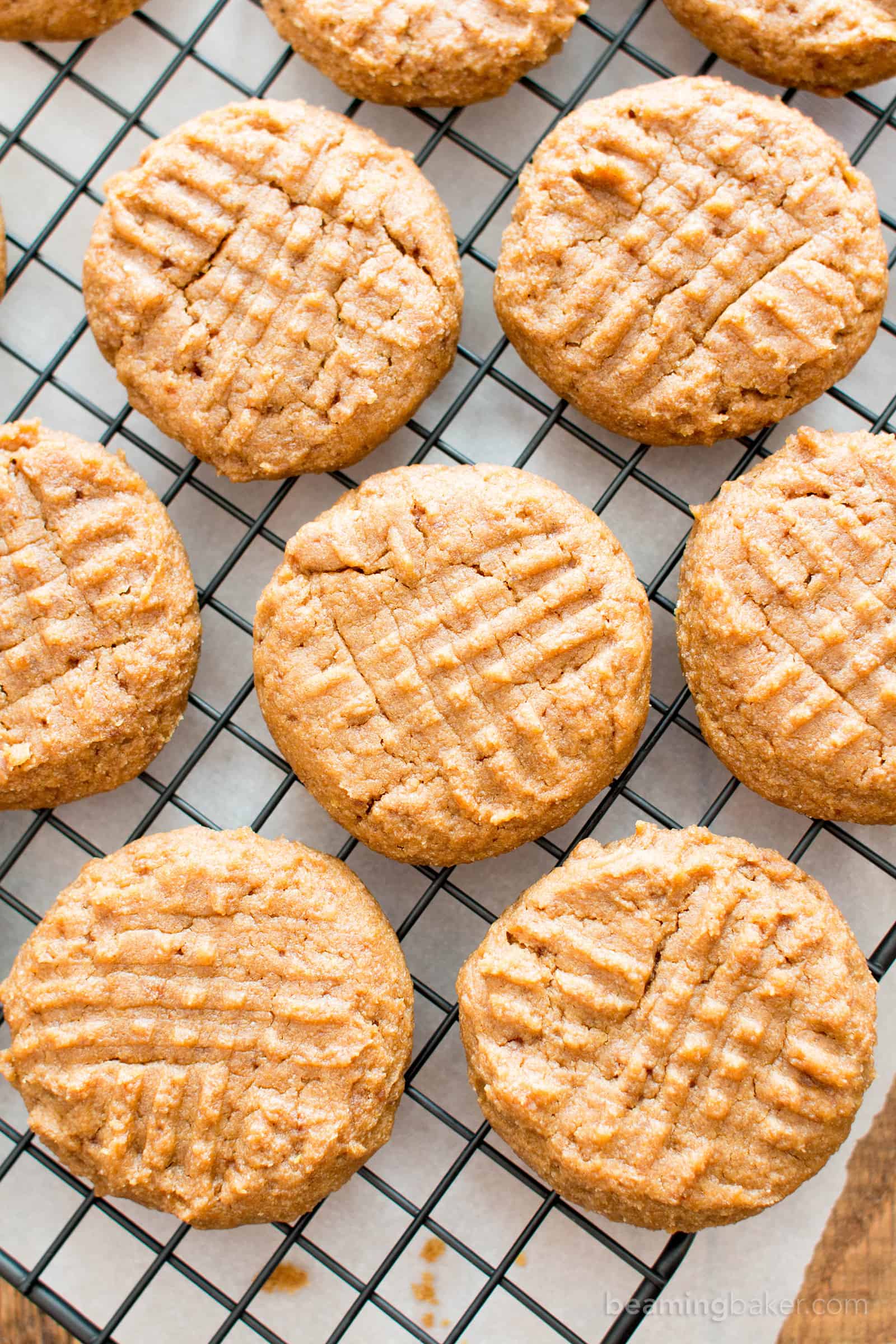 Easy Gluten Free Peanut Butter Cookies (V, GF): an easy recipe for soft and chewy gluten-free peanut butter cookies that taste just like the classics! #Vegan #GlutenFree #DairyFree #Dessert #Cookies | Recipe on BeamingBaker.com