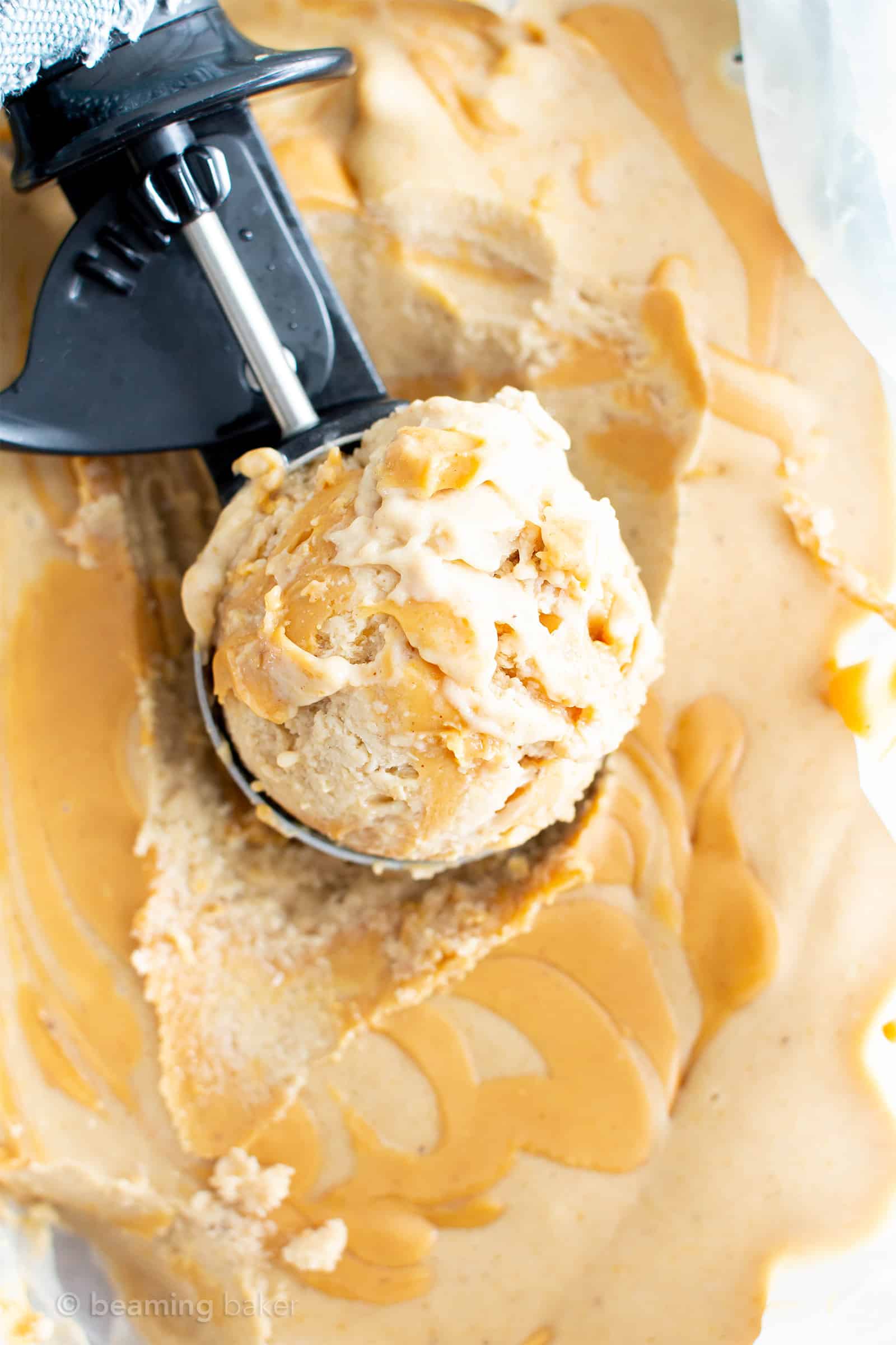 25+ Healthy Easy Peanut Butter Desserts Recipes (V, GF): a seriously sweet collection of the best healthy desserts bursting with peanut butter deliciousness! #Vegan #GlutenFree #DairyFree #RefinedSugarFree #Desserts #PeanutButter | Recipes on BeamingBaker.com