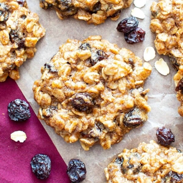 Chewy Oatmeal Raisin Cookie Recipe (V, GF): my favorite easy recipe for moist and chewy oatmeal cookies bursting with plump raisins and amazing flavor! #Vegan #GlutenFree #OatmealRaisin #Cookies #DairyFree #Healthy #HealthyCookies | Recipe at BeamingBaker.com