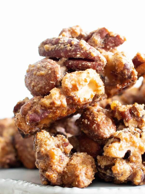 Sweet 'n Salty Nut Clusters Recipe (V, GF): an easy recipe for crunchy nut clusters, lightly glazed and bursting with salty ‘n sweet flavors. Made with healthy ingredients. #ProteinRich #Nuts #VeganSnacks #Christmas #Fall #DairyFree #GlutenFree #Vegan | Recipe at BeamingBaker.com