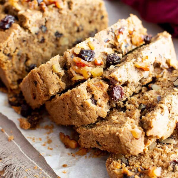 Vegan Cinnamon Raisin Quick Bread Recipe (V, GF): an easy recipe for moist and satisfying healthy cinnamon raisin bread made with delicious whole ingredients. #HealthyBaking #VeganGlutenFree #BeamingBaker #Vegan #CinnamonRaisin #GlutenFree #GlutenFreeBaking | Recipe at BeamingBaker.com