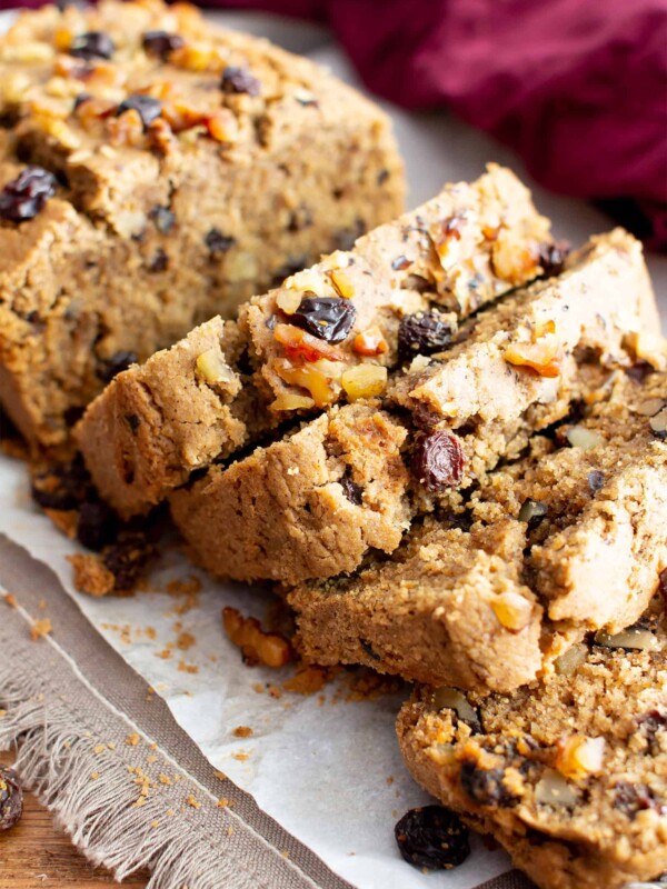 Vegan Cinnamon Raisin Quick Bread Recipe (V, GF): an easy recipe for moist and satisfying healthy cinnamon raisin bread made with delicious whole ingredients. #HealthyBaking #VeganGlutenFree #BeamingBaker #Vegan #CinnamonRaisin #GlutenFree #GlutenFreeBaking | Recipe at BeamingBaker.com