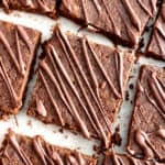 5 Ingredient Raw Vegan Brownies (No Bake, GF): this no bake healthy raw brownies recipe is so easy to make! It’s the best raw brownie – gluten-free, no added sugar, and deliciously unbaked! #Brownies #NoBake #Vegan #Raw | Recipe at BeamingBaker.com