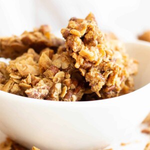 Healthy Chunky Granola Recipe (GF): learn how to make chunky granola with clusters! The best homemade chunky granola—vegan, gluten free & yummy! Super CHUNKY clusters with crispy edges, packed full of nuts & nutrients! #Granola #Vegan #GlutenFree #Healthy | Recipe at BeamingBaker.com