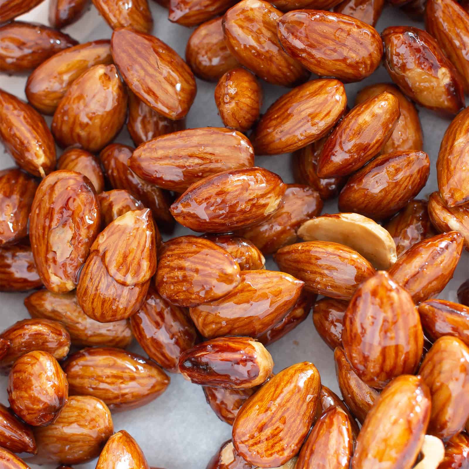 3 Ingredient Easy Paleo Candied Almonds Recipe (Vegan, Healthy)