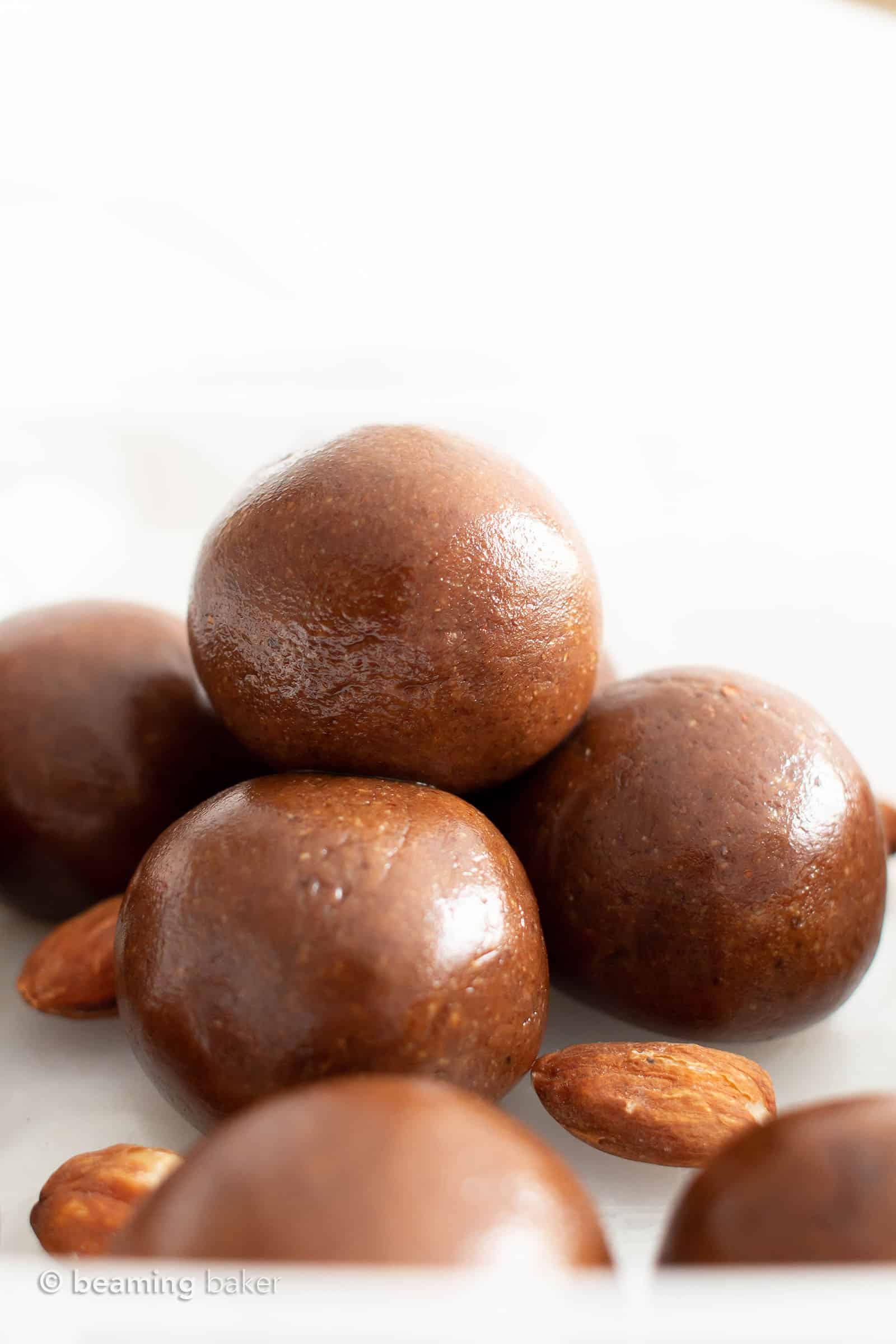 Dark Chocolate Protein Balls (No Bake, Low Carb) - Bake It Paleo