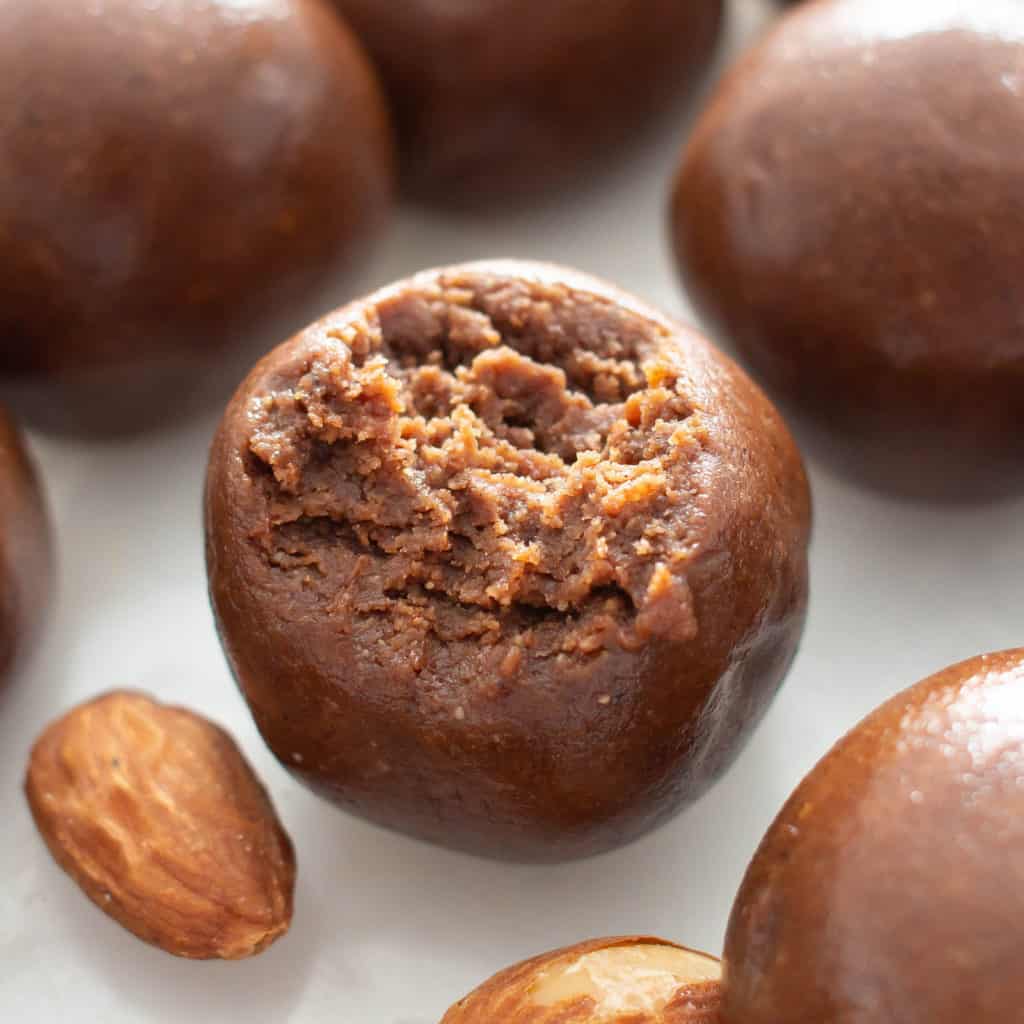 4 Ingredient Healthy Almond Butter Chocolate Balls Recipe Paleo