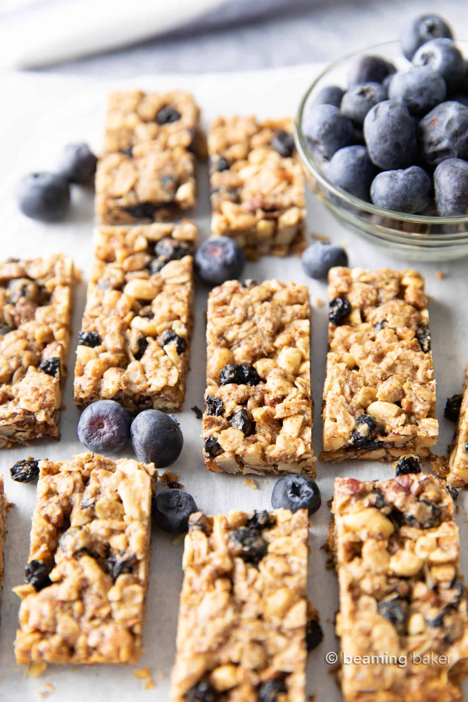 Blueberry Granola Bars (GF): this healthy homemade granola bars recipe is chewy, nutrient-rich & EASY to make! Plant-Based, Refined Sugar-Free, Vegan. #GranolaBars #Blueberry #Healthy #GlutenFree | Recipe at BeamingBaker.com