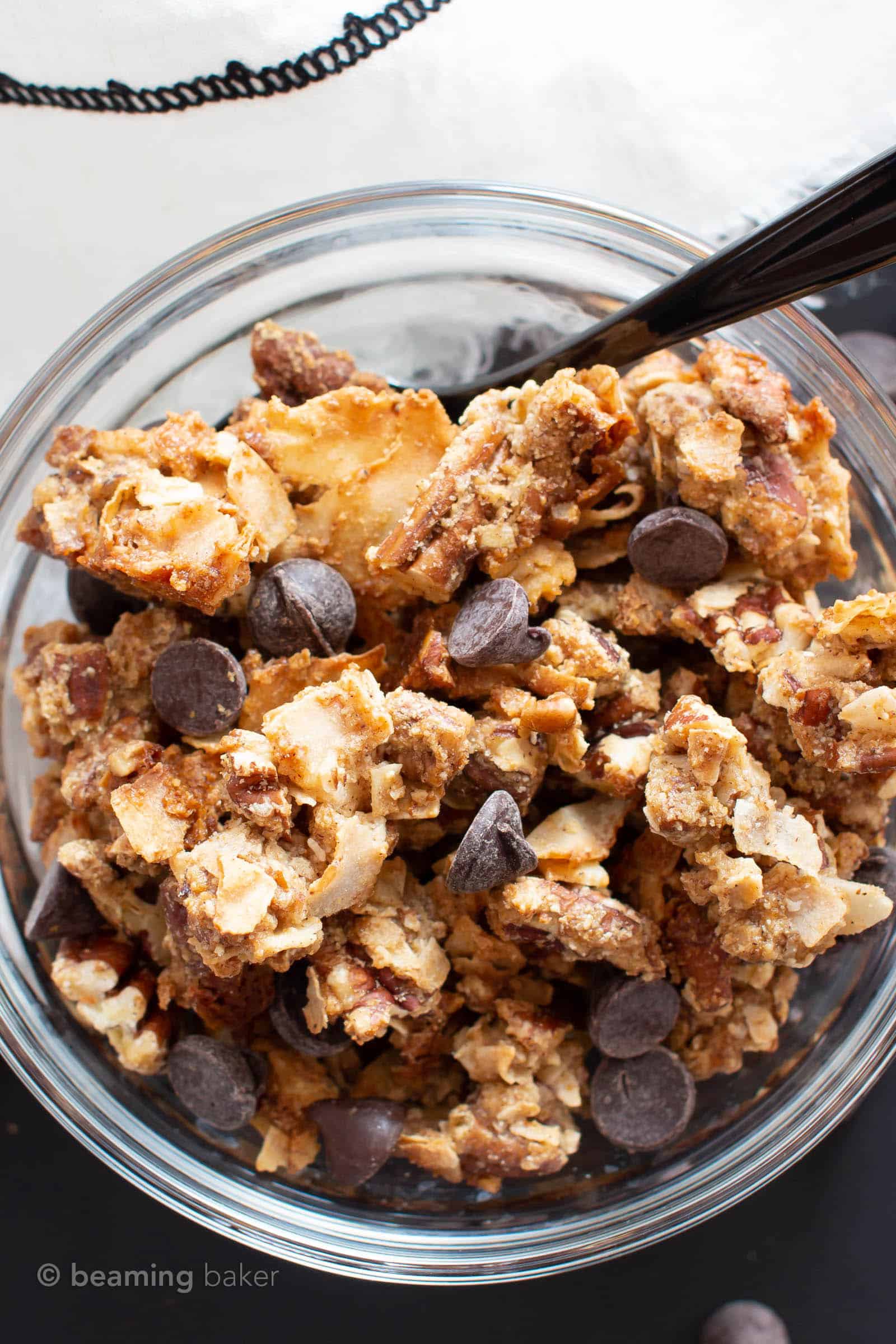 Homemade Granola Recipe: make your own granola, homemade & healthy! Crunchy clusters with chocolate chips. Best homemade granola recipe! Grain-Free, Vegan, Dairy-Free. #Granola #Homemade #GrainFree #Breakfast #Healthy | Recipe at BeamingBaker.com