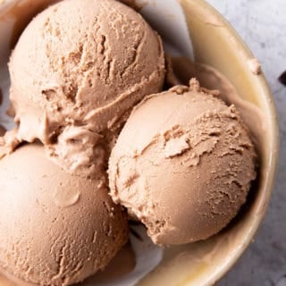Best Vegan Chocolate Ice Cream Recipe: the BEST vegan chocolate ice cream recipe—rich ‘n creamy, unbelievable deep chocolate flavor and made with simple, whole ingredients. Deliciously decadent and guilt-free vegan chocolate ice cream. Dairy-Free. #Vegan #Chocolate #IceCream #VeganIceCream | Recipe at BeamingBaker.com