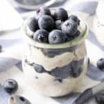 Healthy Overnight Oats with Almond Milk and Blueberries: learn how to make overnight oats with almond milk! Quick & easy almond milk breakfast in a jar—the best overnight oats with almond milk. #OvernightOats #AlmondMilk #Breakfast #Healthy | Recipe at BeamingBaker.com